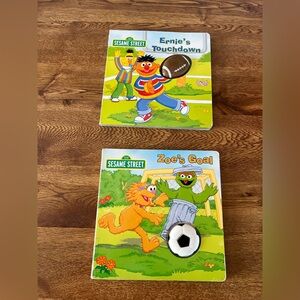 Sesame Street Sports Squeakers books set of two